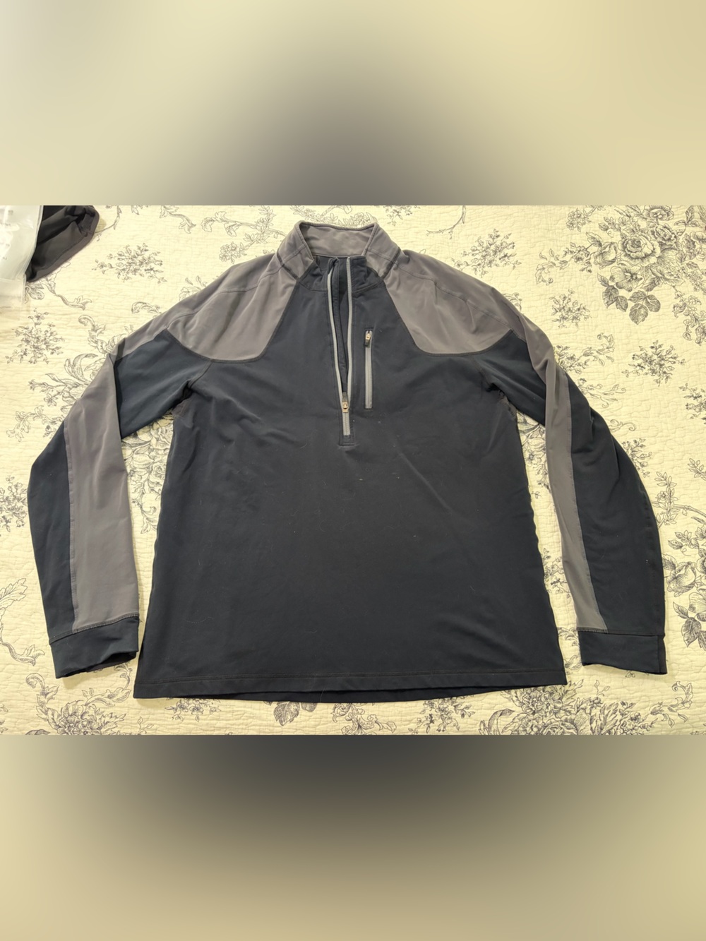 lululemon athletica Men's Navy & Gray Quarter-Zip Performance Jacket